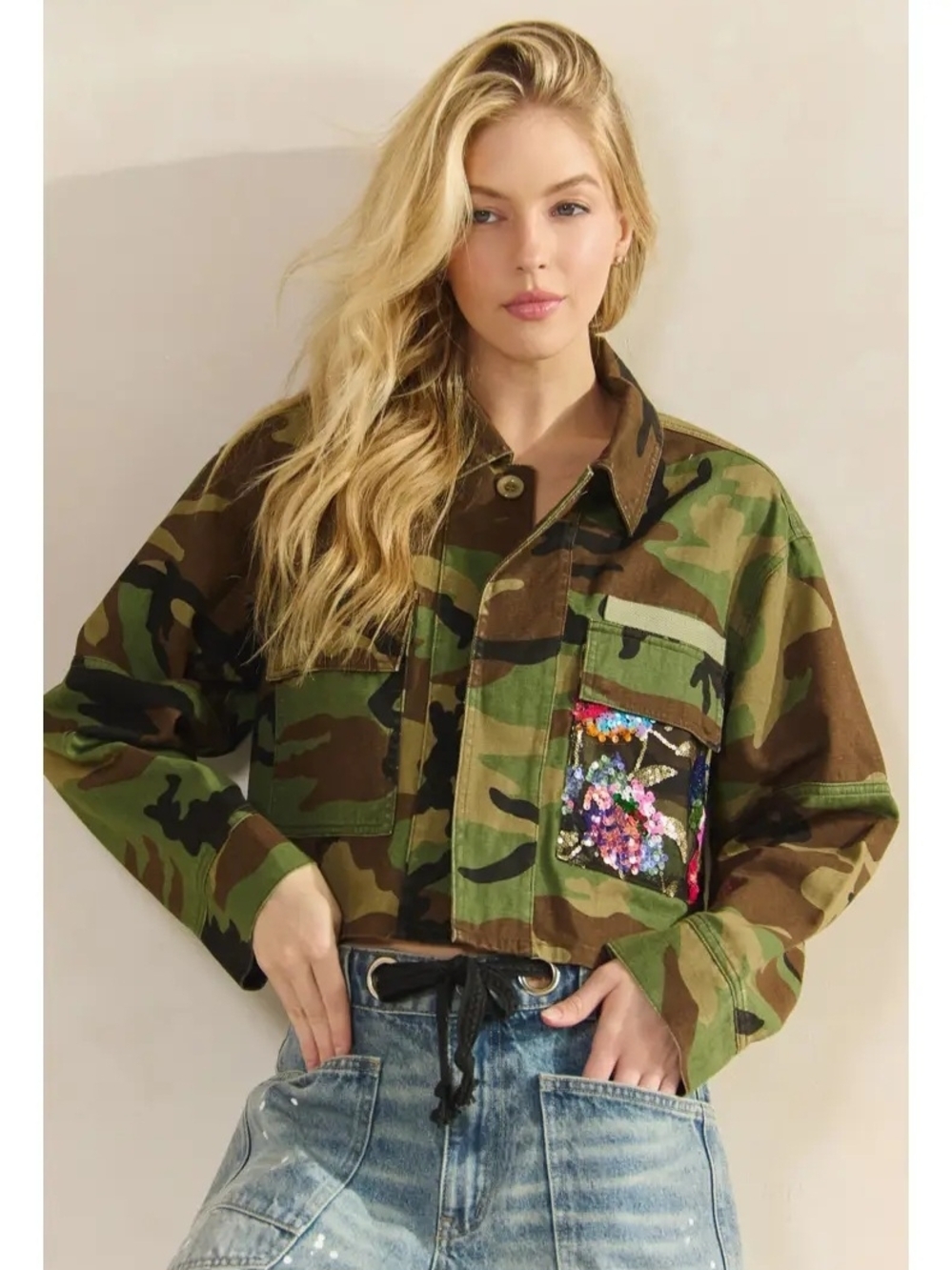 Camo Embellished Cropped Jacket - Green By Veveret - Picture 6 of 8